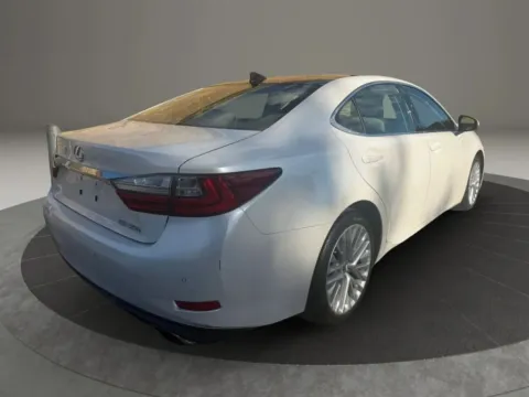 More photos of 2017 Lexus ES 350 Sedan 4D at Gesner Auto, MA