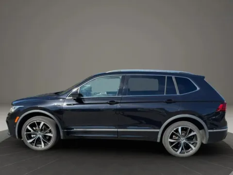 More photos of 2022 Volkswagen Tiguan SEL R-Line 4MOTION Sport Utility 4D at Gesner Auto, MA