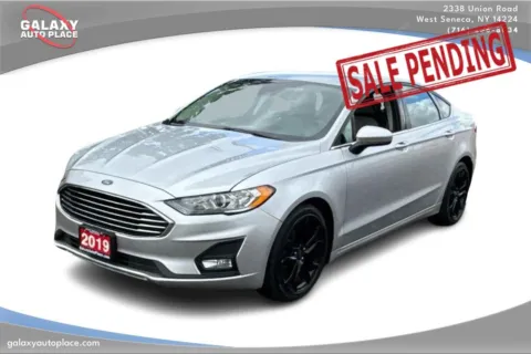Silver 2019 Ford Fusion SE for sale in West Seneca, NY