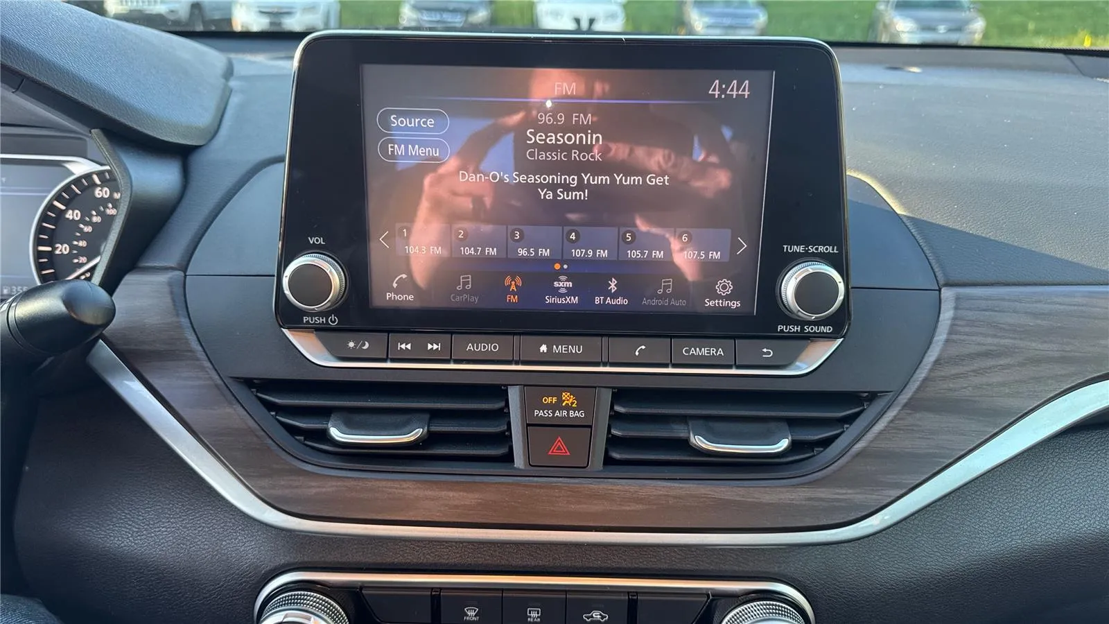 2023 Nissan Altima SV - Photo 13