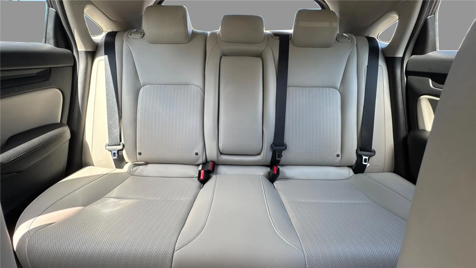 2023 Honda Civic Hatchback EX-L - Photo 14