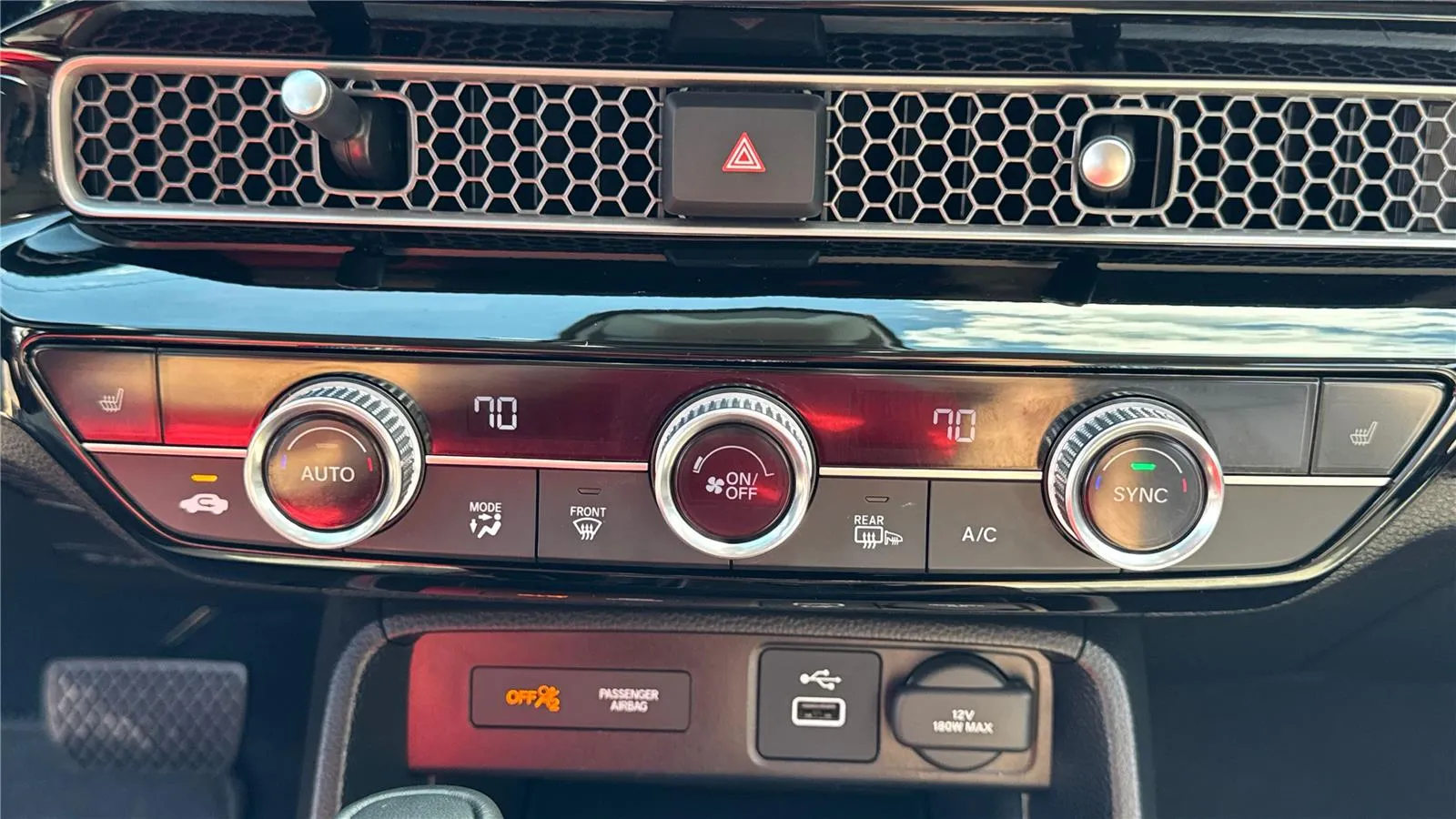 2023 Honda Civic Hatchback EX-L - Photo 29