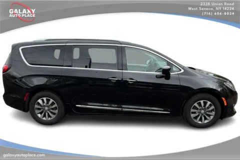 More photos of 2020 Chrysler Pacifica Touring L Plus at Galaxy Auto Place, NY