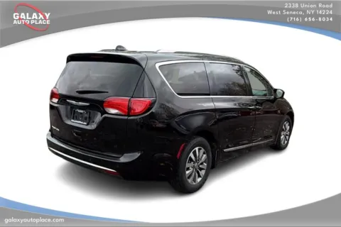 More photos of 2020 Chrysler Pacifica Touring L Plus at Galaxy Auto Place, NY