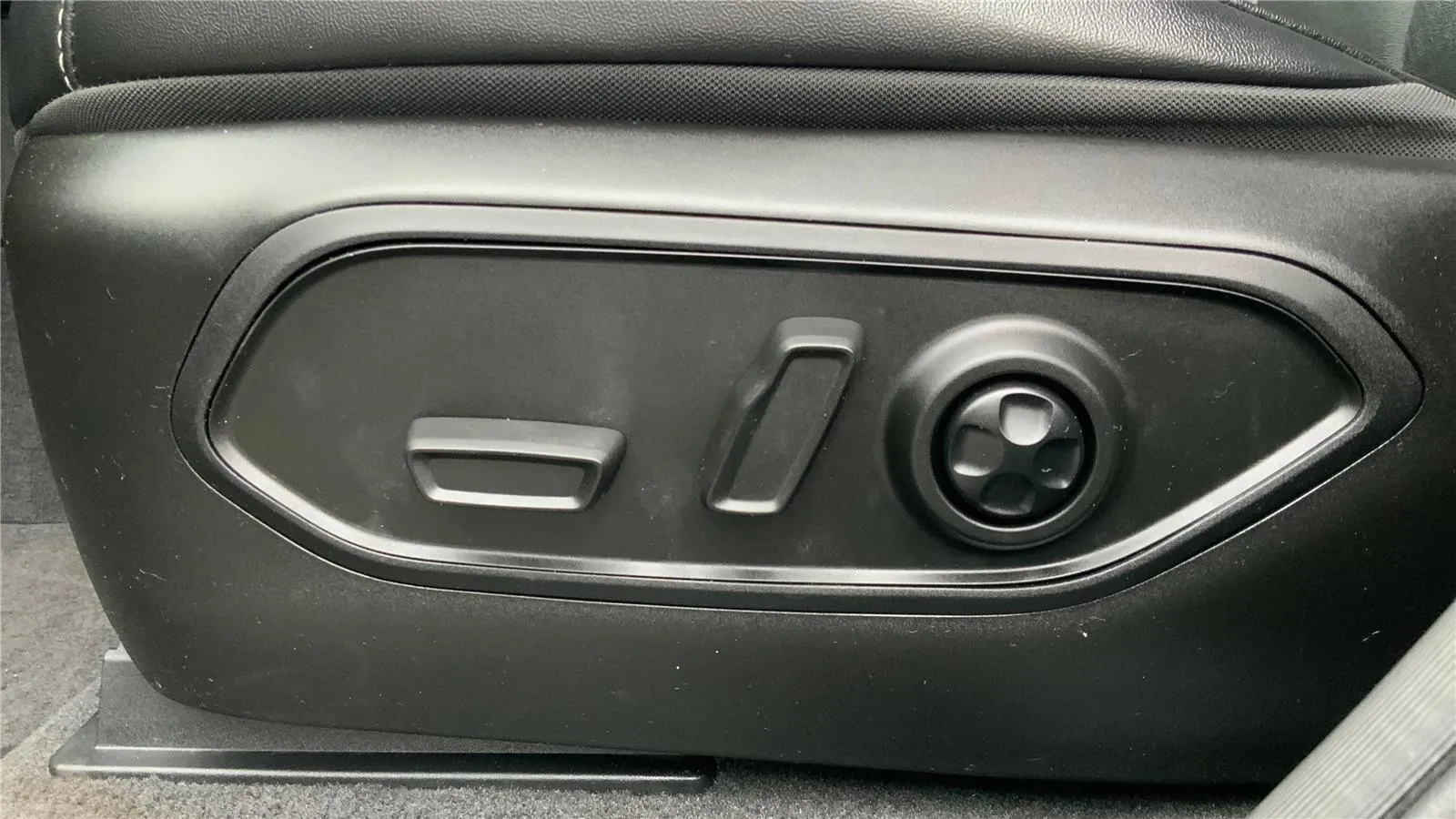 2022 Jeep Grand Cherokee L Limited - Photo 19