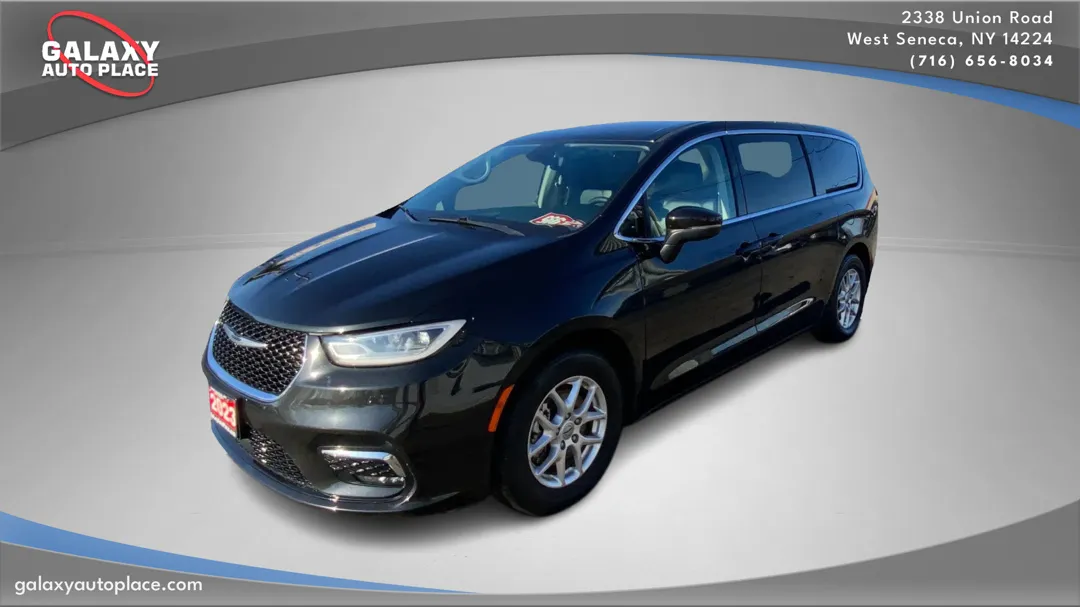 Black 2023 Chrysler Pacifica Touring L for sale in West Seneca, NY