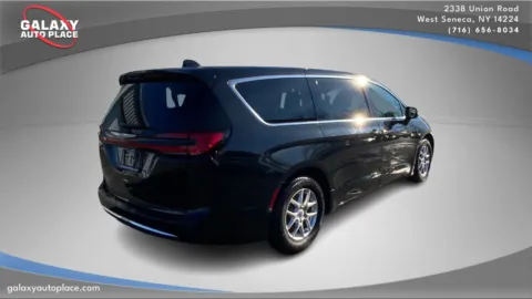 More photos of 2023 Chrysler Pacifica Touring L at Galaxy Auto Place, NY