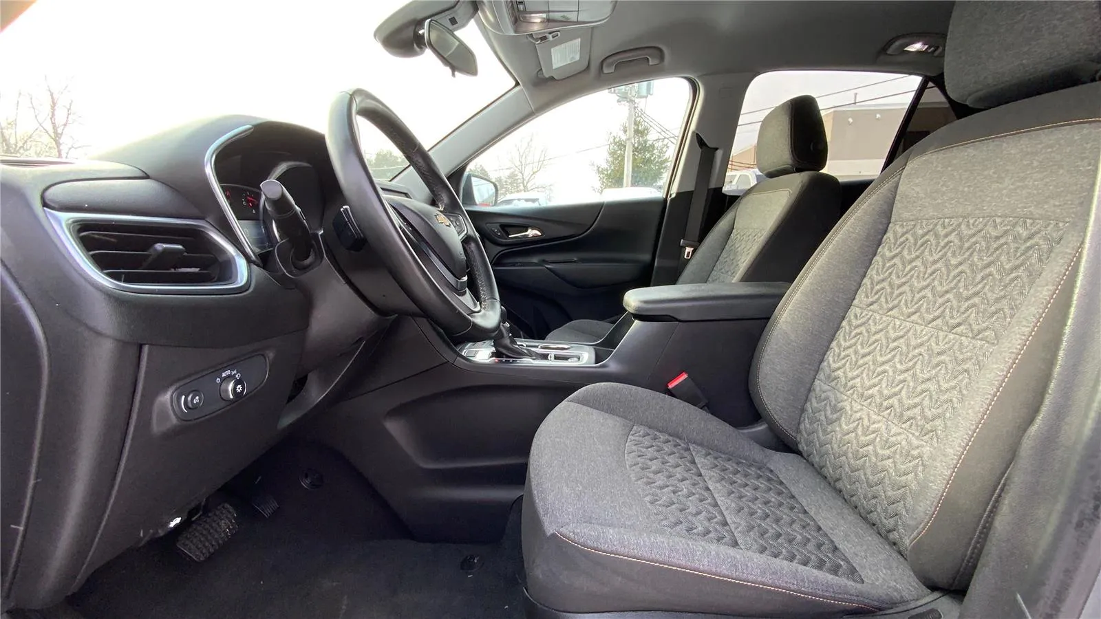 2024 Chevrolet Equinox LT - Photo 10