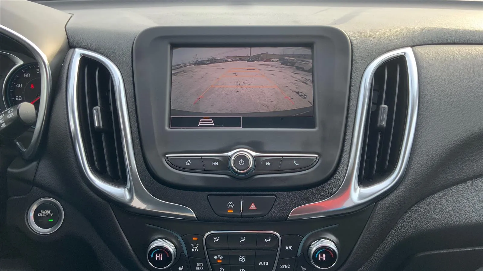 2024 Chevrolet Equinox LT - Photo 33