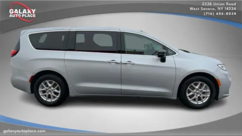 More photos of 2024 Chrysler Pacifica Touring L at Galaxy Auto Place, NY