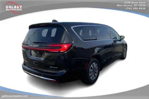 More photos of 2024 Chrysler Pacifica Hybrid Select at Galaxy Auto Place, NY