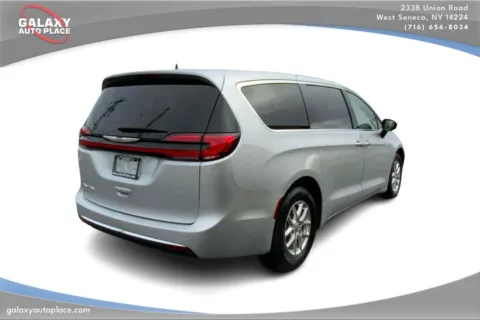 More photos of 2024 Chrysler Pacifica Touring L at Galaxy Auto Place, NY