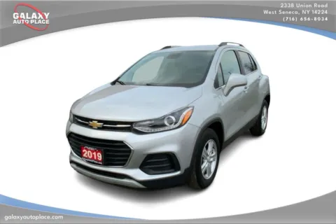 Silver 2019 Chevrolet Trax LT for sale in West Seneca, NY