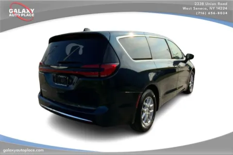 More photos of 2023 Chrysler Pacifica Touring L at Galaxy Auto Place, NY