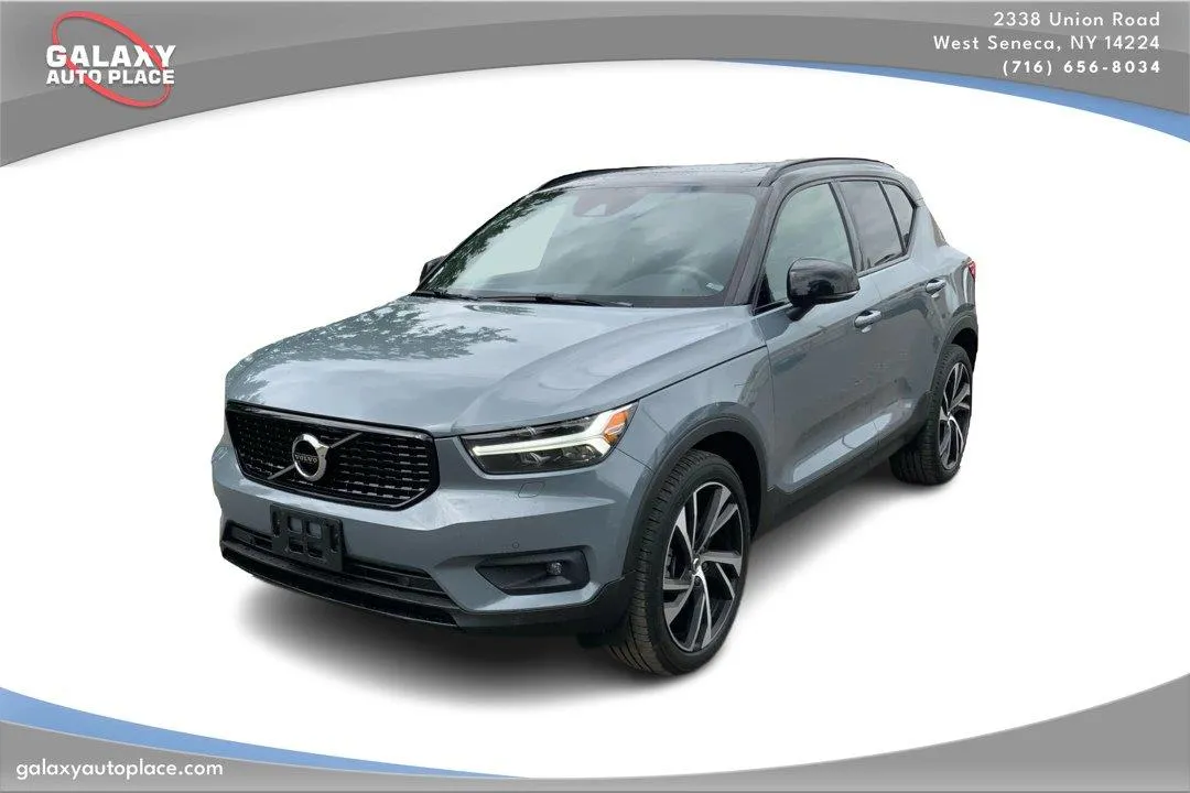 Gray 2022 Volvo XC40 R-Design for sale in West Seneca, NY