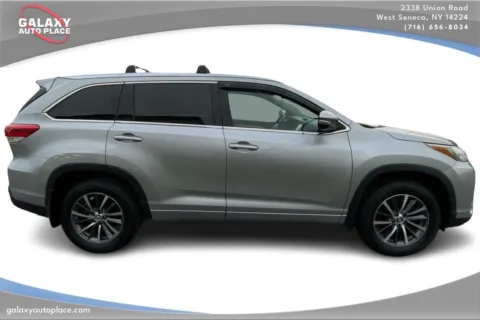 More photos of 2017 Toyota Highlander XLE at Galaxy Auto Place, NY
