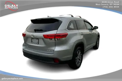 More photos of 2017 Toyota Highlander XLE at Galaxy Auto Place, NY