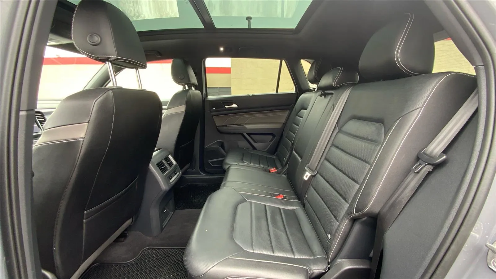 2023 Volkswagen Atlas Cross Sport SEL R-Line Black - Photo 11