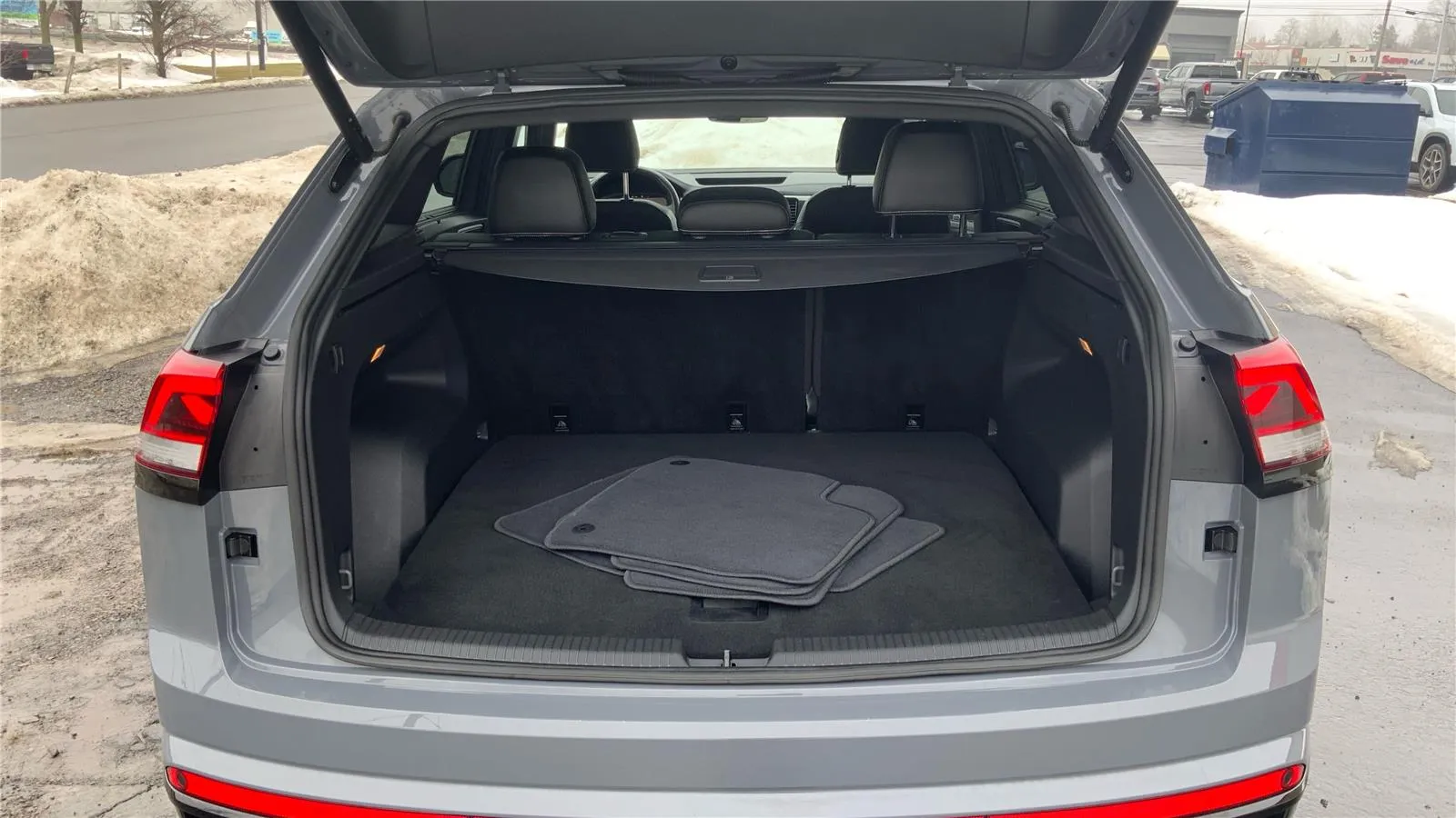 2023 Volkswagen Atlas Cross Sport SEL R-Line Black - Photo 12