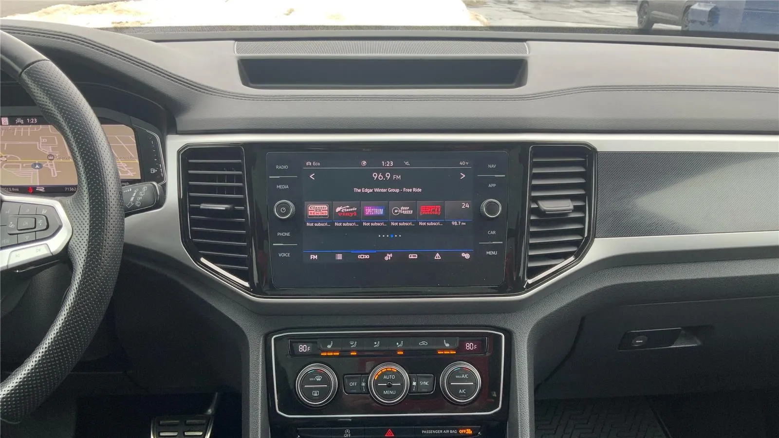2023 Volkswagen Atlas Cross Sport SEL R-Line Black - Photo 13
