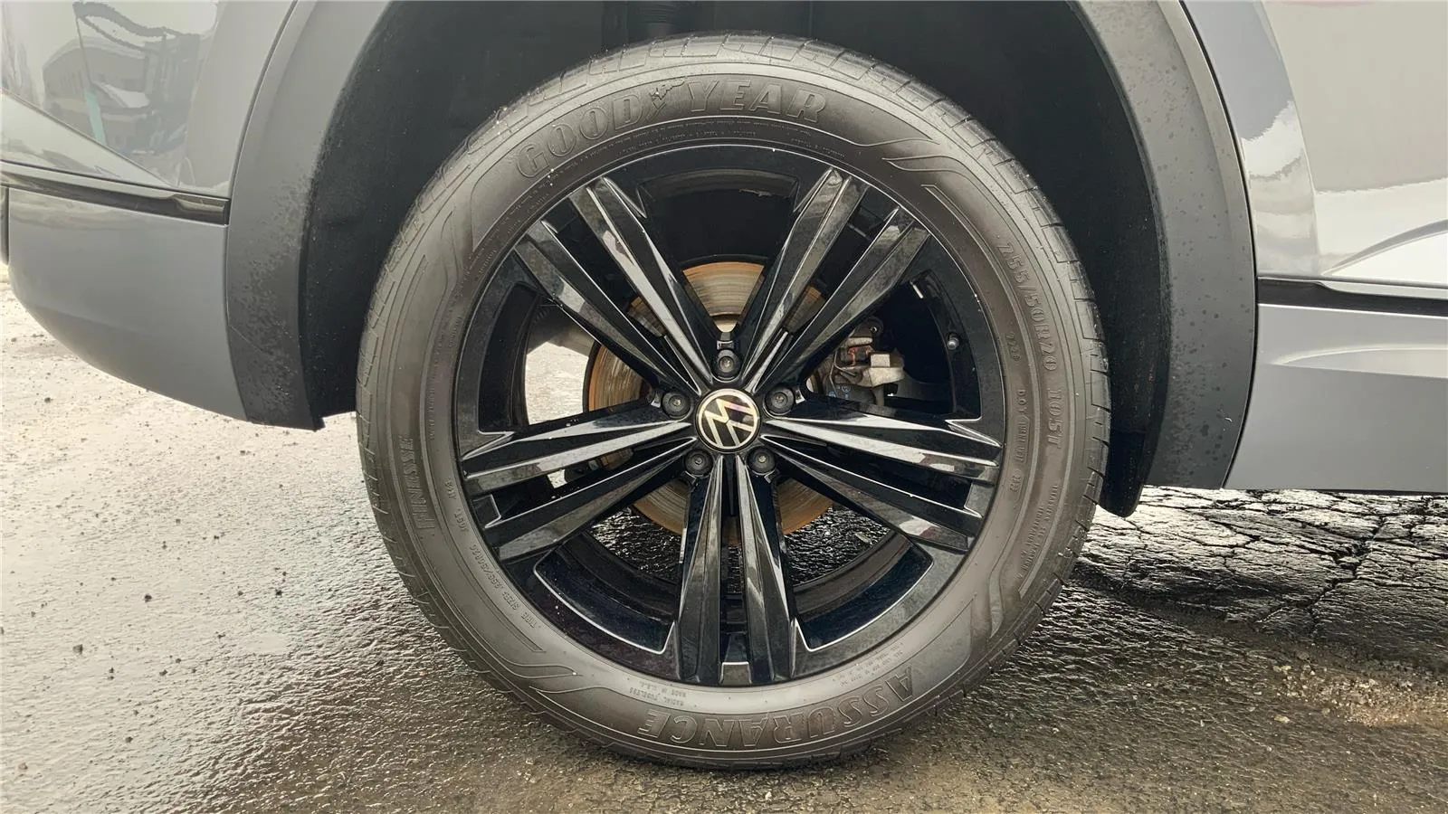 2023 Volkswagen Atlas Cross Sport SEL R-Line Black - Photo 29