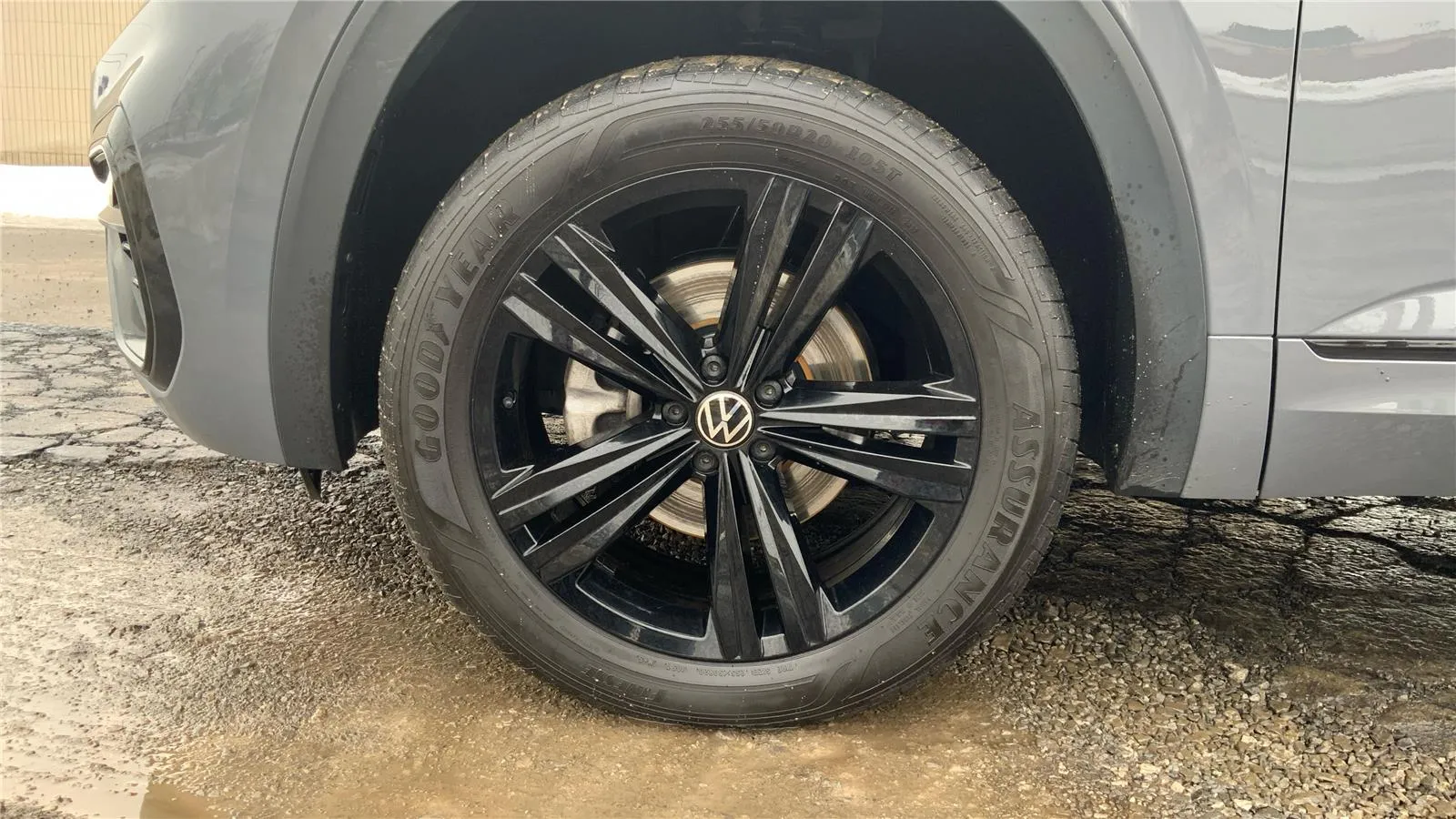 2023 Volkswagen Atlas Cross Sport SEL R-Line Black - Photo 31
