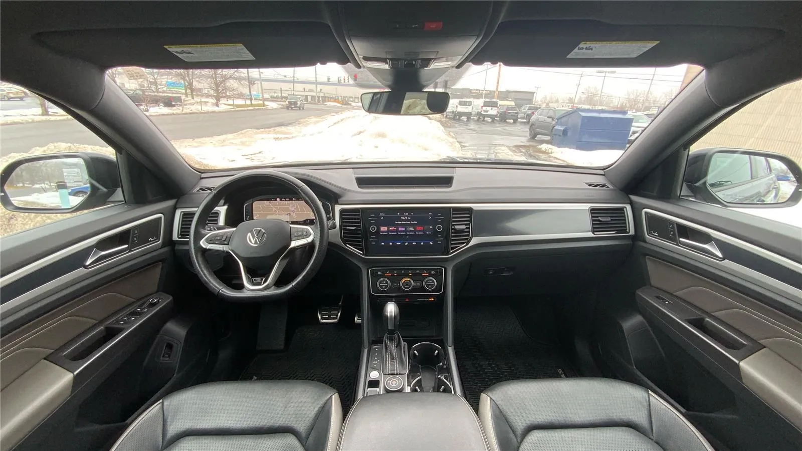 2023 Volkswagen Atlas Cross Sport SEL R-Line Black - Photo 33