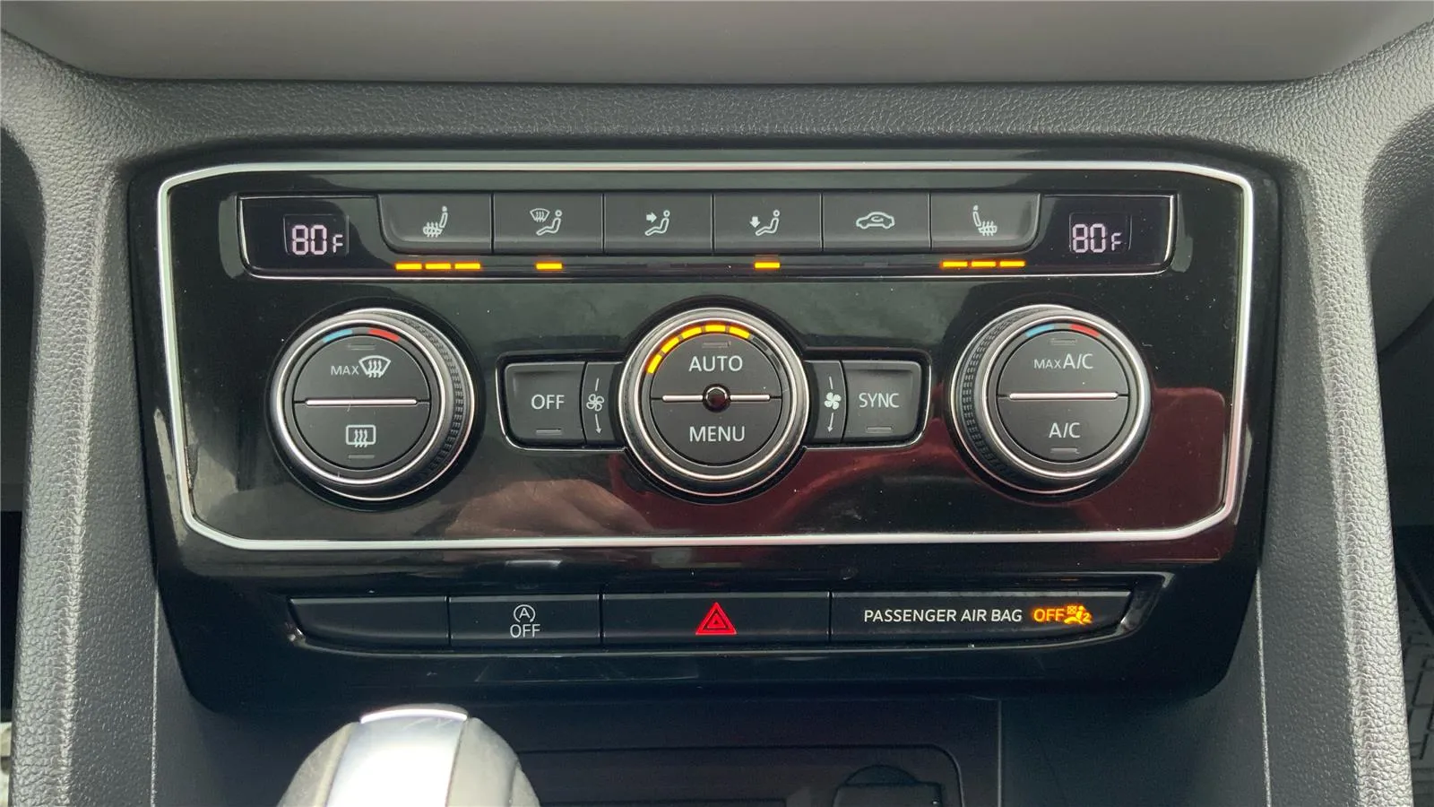 2023 Volkswagen Atlas Cross Sport SEL R-Line Black - Photo 35