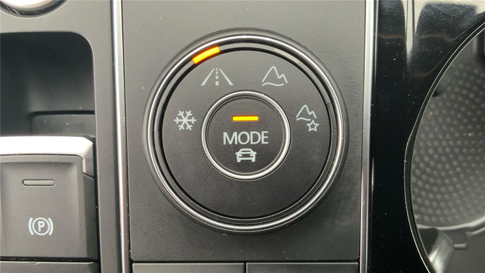 2023 Volkswagen Atlas Cross Sport SEL R-Line Black - Photo 38