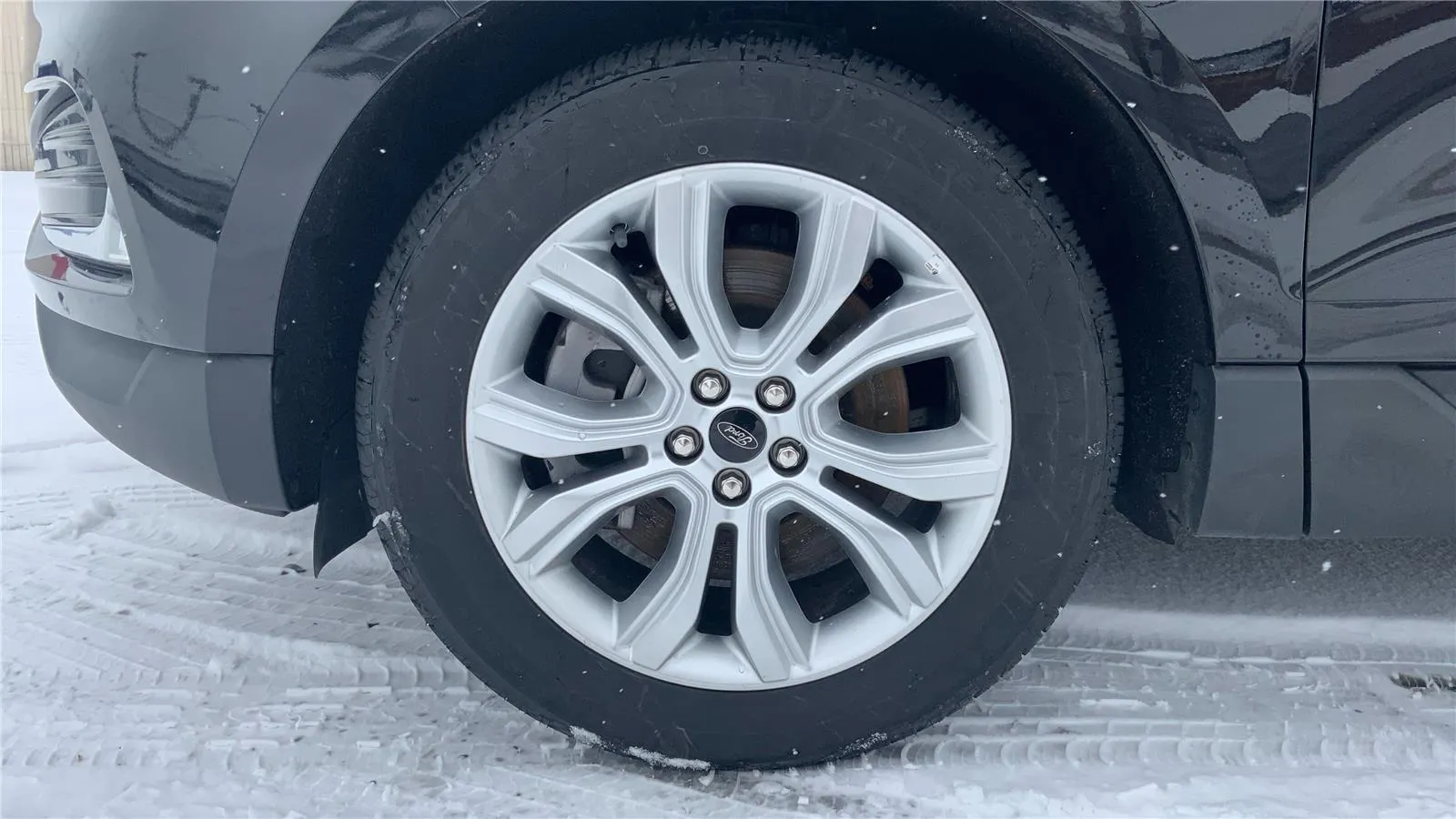 2023 Ford Edge Titanium - Photo 25