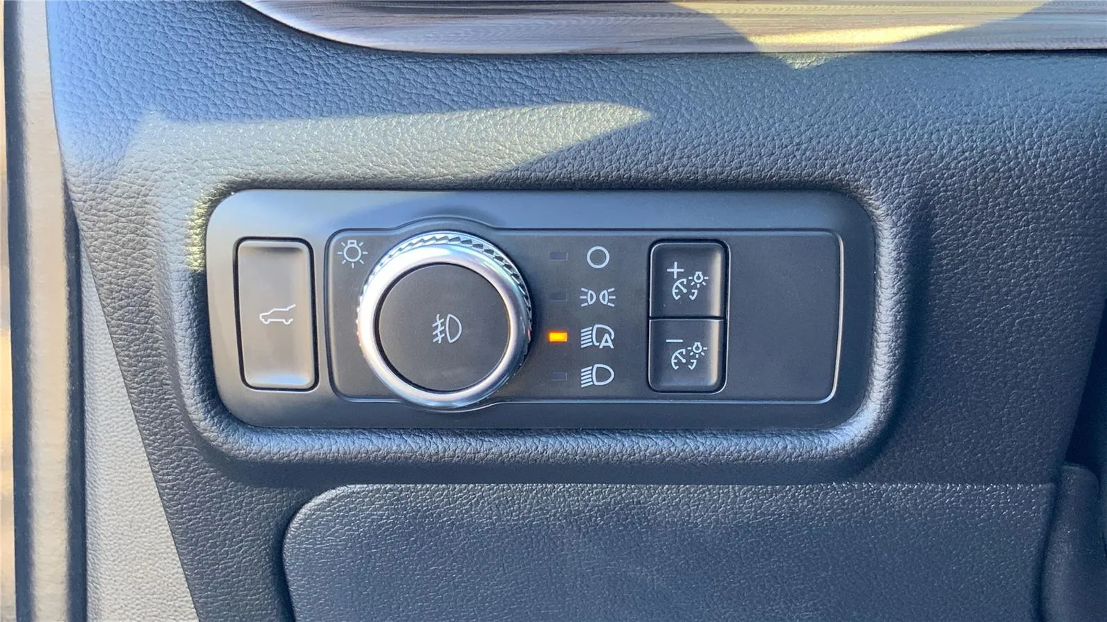 2022 Ford Explorer Limited - Photo 17