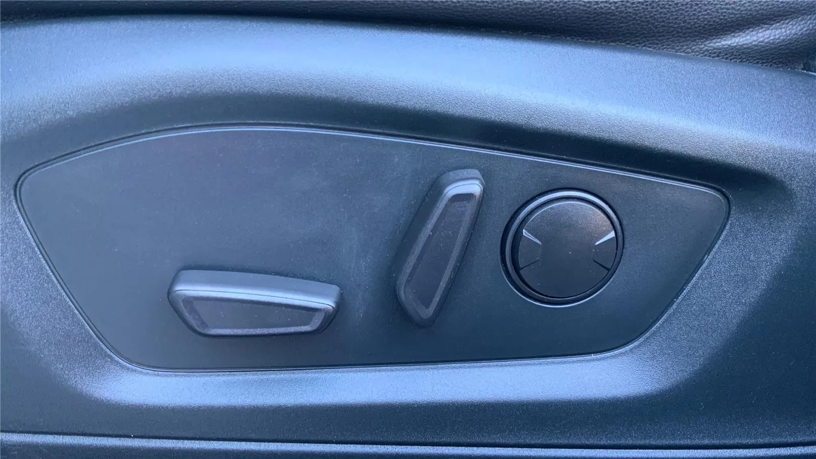 2022 Ford Explorer Limited - Photo 19