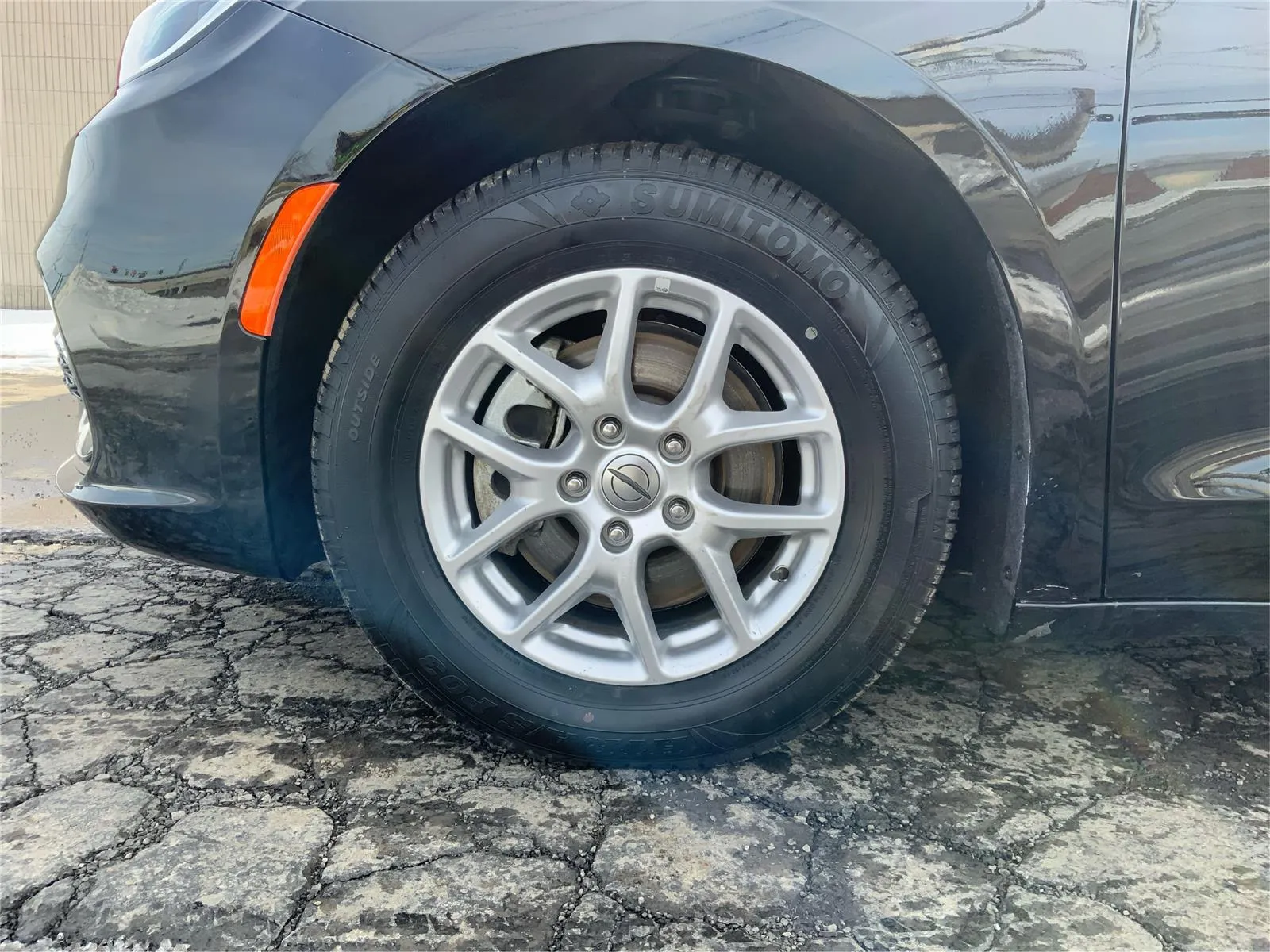 2024 Chrysler Pacifica Touring L - Photo 25