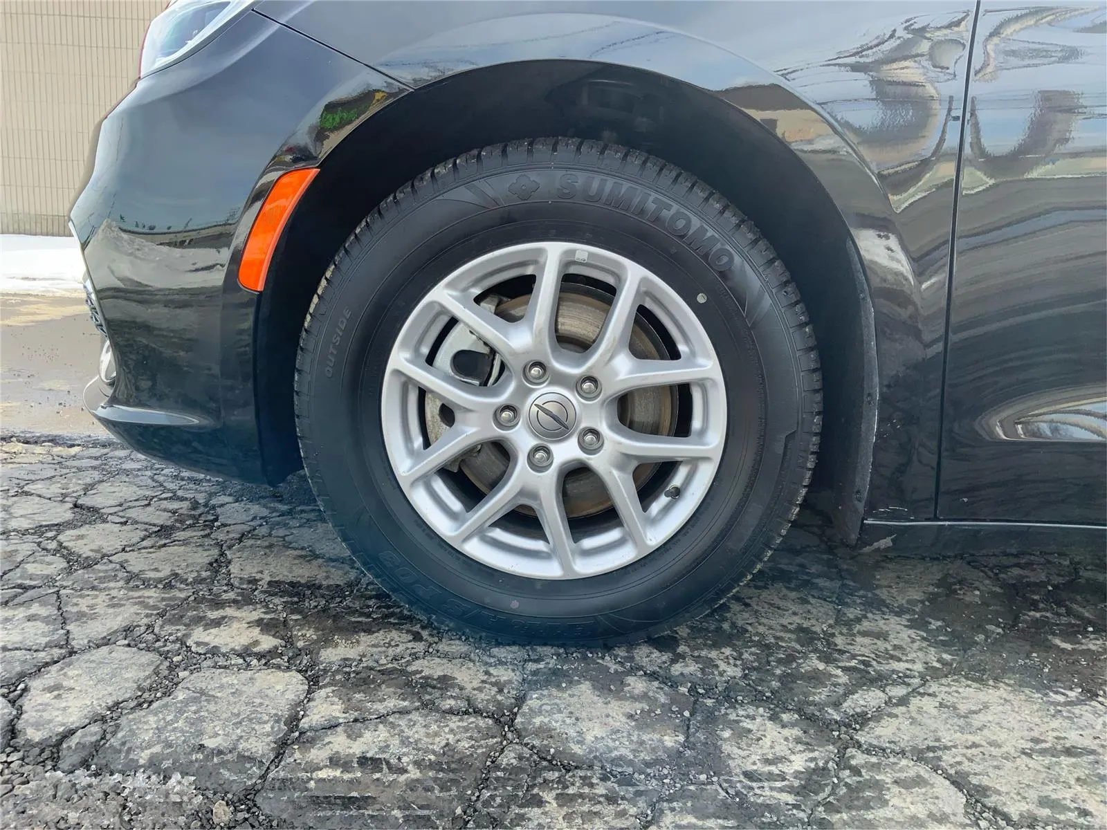 2024 Chrysler Pacifica Touring L - Photo 30