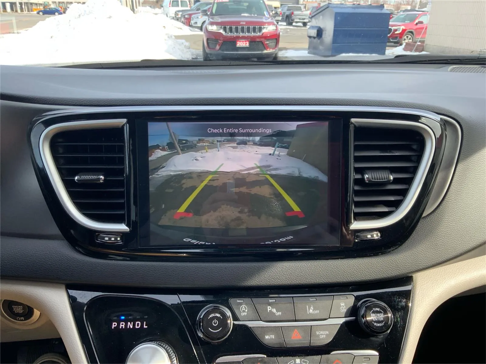 2024 Chrysler Pacifica Touring L - Photo 33