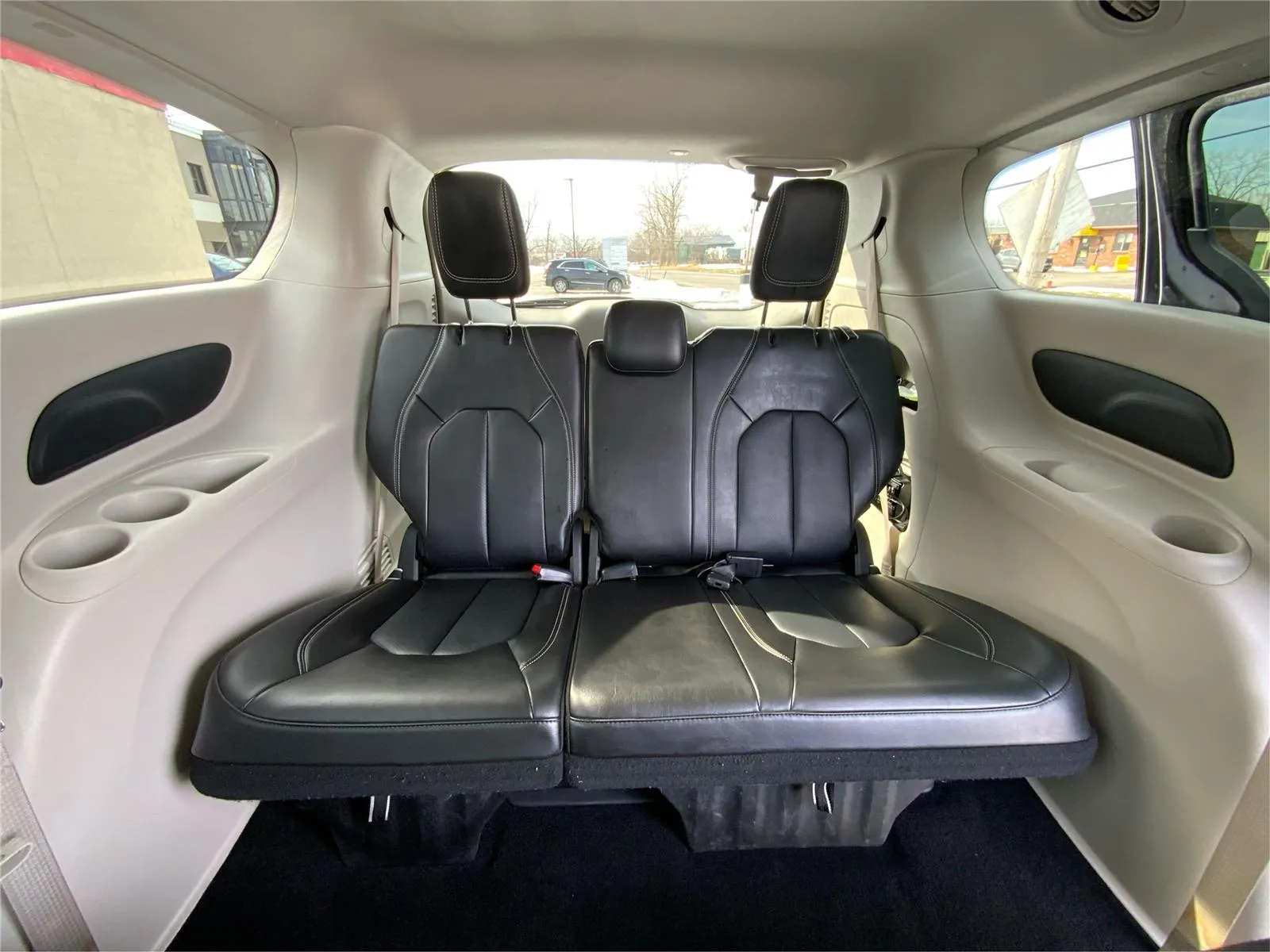 2024 Chrysler Pacifica Touring L - Photo 37