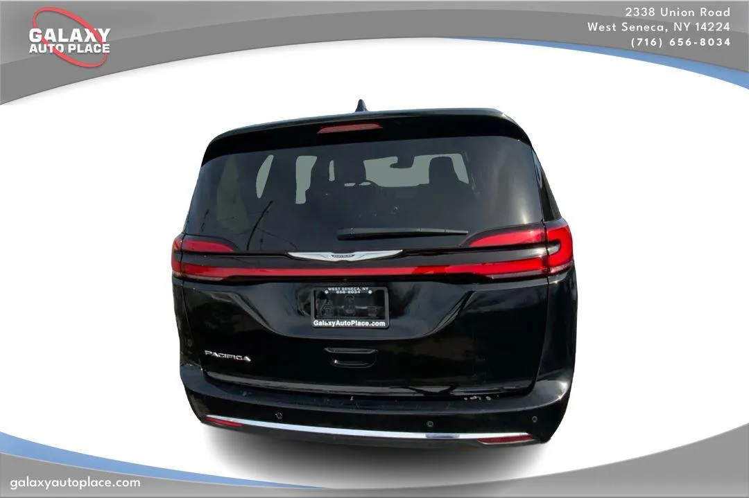 2024 Chrysler Pacifica Touring L - Photo 6