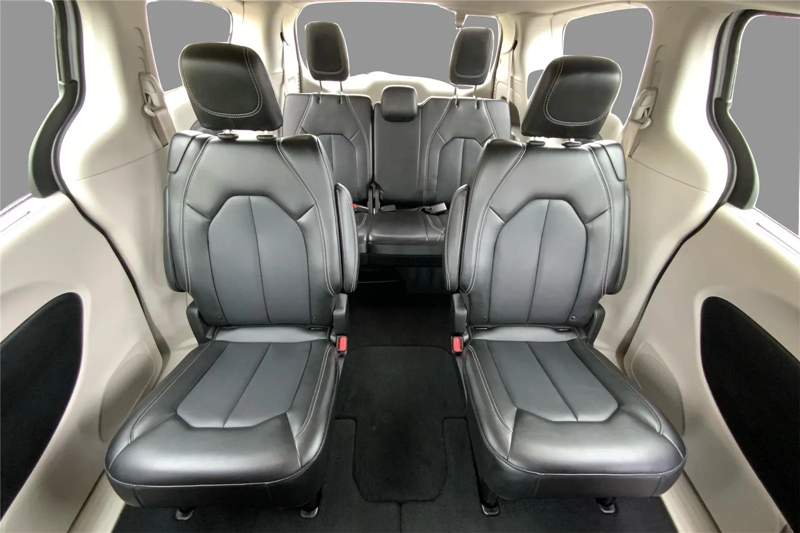 2024 Chrysler Pacifica Touring L - Photo 14