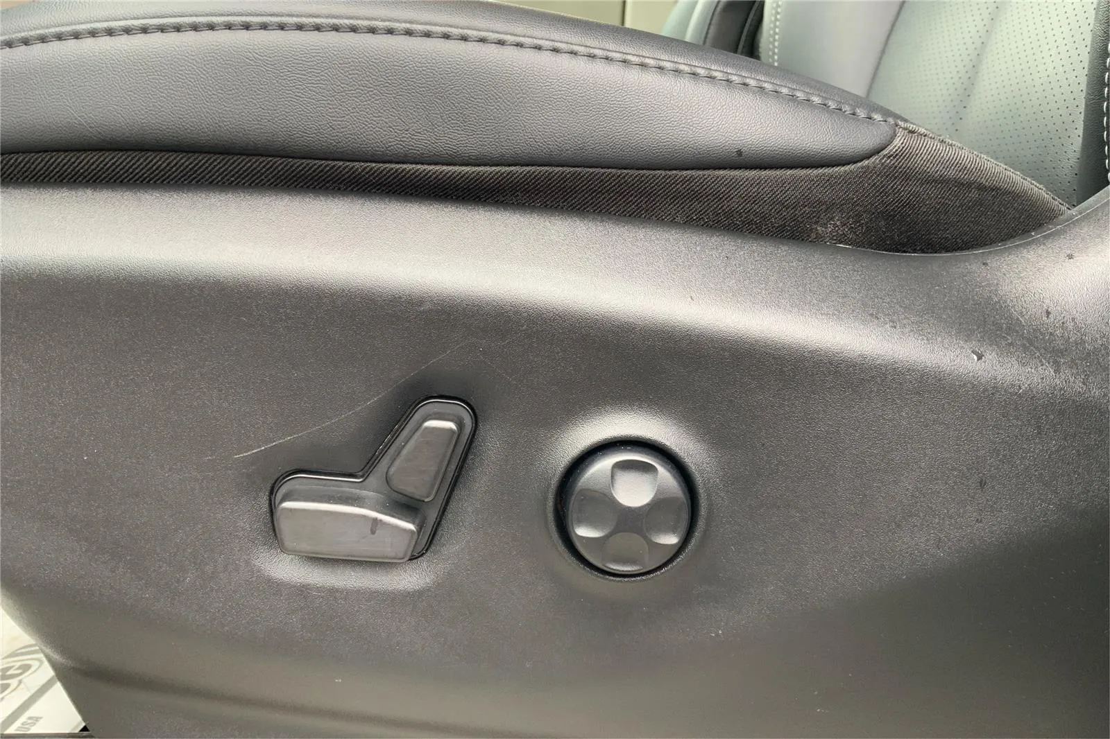 2024 Chrysler Pacifica Touring L - Photo 19