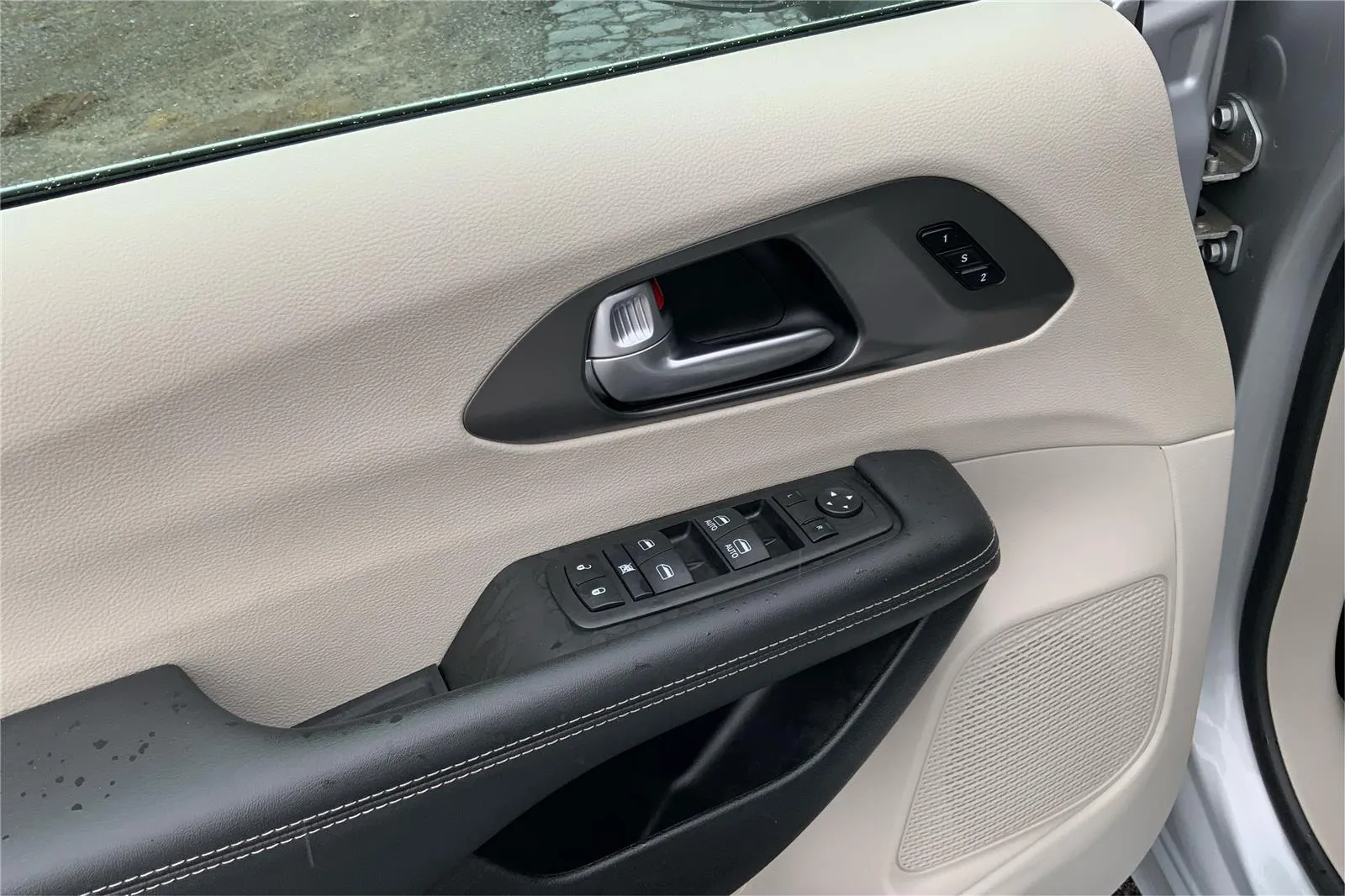 2024 Chrysler Pacifica Touring L - Photo 21