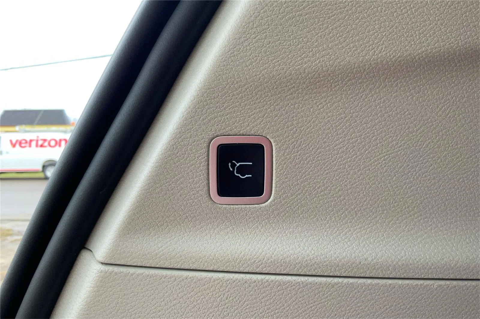 2024 Chrysler Pacifica Touring L - Photo 31