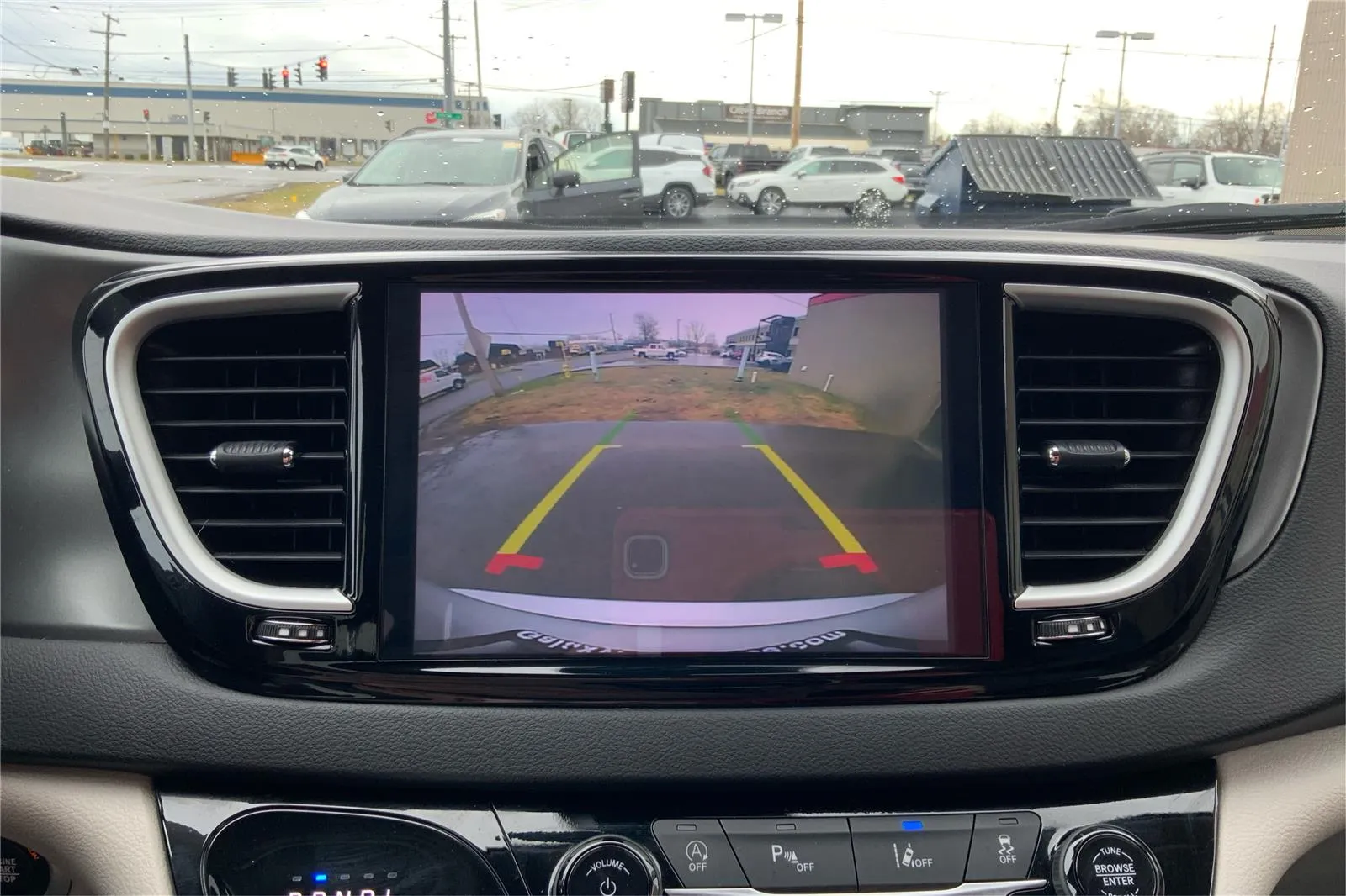 2024 Chrysler Pacifica Touring L - Photo 33