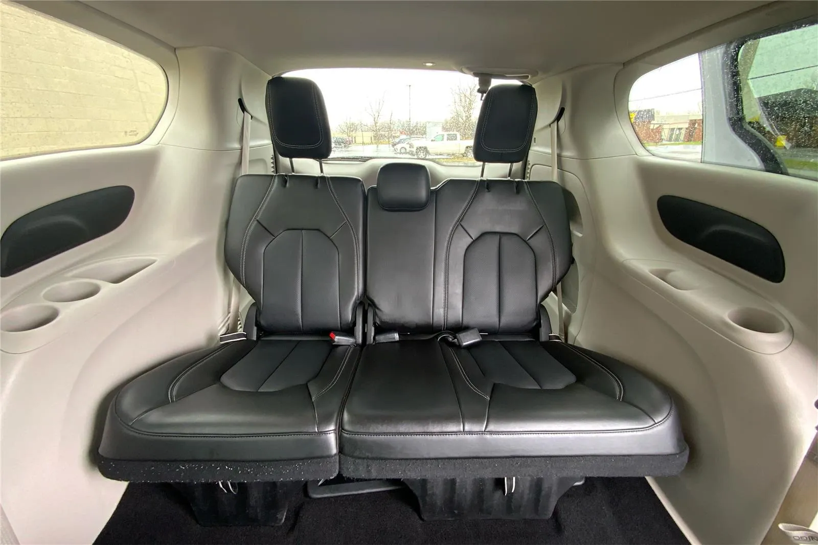 2024 Chrysler Pacifica Touring L - Photo 37