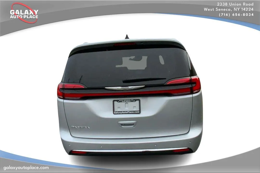 2024 Chrysler Pacifica Touring L - Photo 6