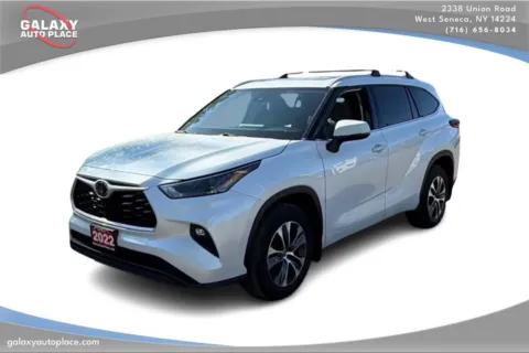 White 2022 Toyota Highlander XLE for sale in West Seneca, NY