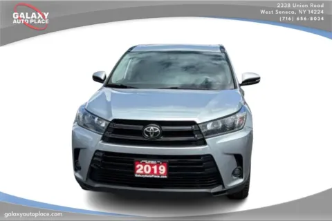 Photos of 2019 Toyota Highlander SE for sale in West Seneca, NY at Galaxy Auto Place