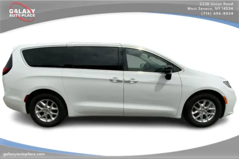 More photos of 2024 Chrysler Pacifica Touring L at Galaxy Auto Place, NY