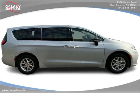 More photos of 2024 Chrysler Pacifica Touring L at Galaxy Auto Place, NY