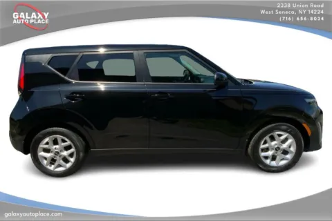 More photos of 2023 Kia Soul LX at Galaxy Auto Place, NY