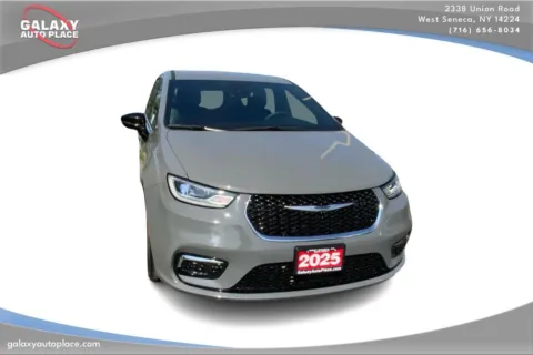 Another view of 2025 Chrysler Pacifica Select for sale in West Seneca, NY at Galaxy Auto Place